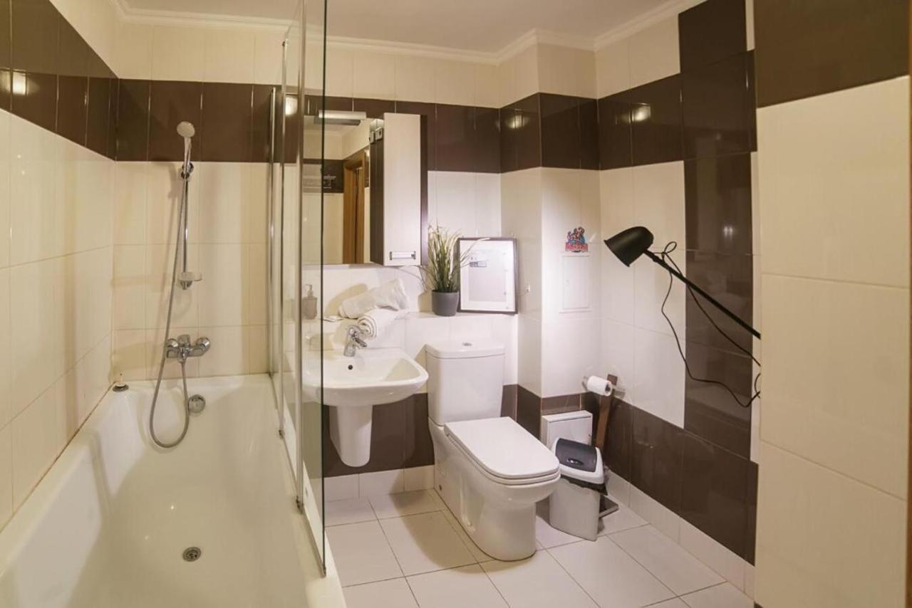 Manica Mega Towers Daire Almatı Dış mekan fotoğraf